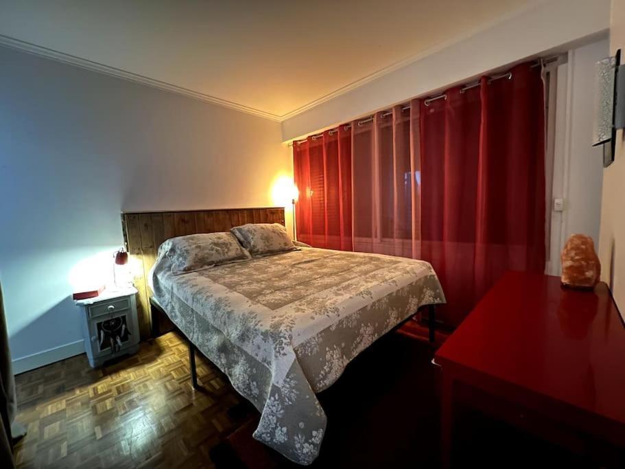 Grand Appartement Avec Balcon Et Parking Gratuit Sur Place ปารีส ภายนอก รูปภาพ