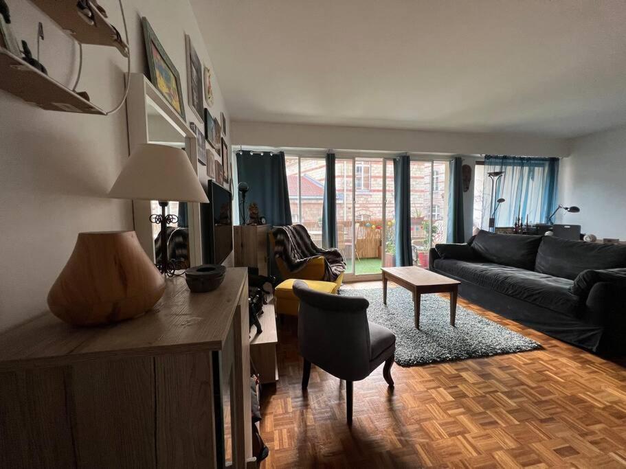 Grand Appartement Avec Balcon Et Parking Gratuit Sur Place ปารีส ภายนอก รูปภาพ