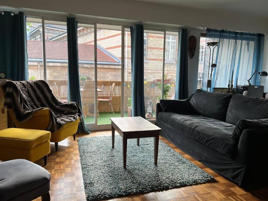 Grand Appartement Avec Balcon Et Parking Gratuit Sur Place ปารีส ภายนอก รูปภาพ